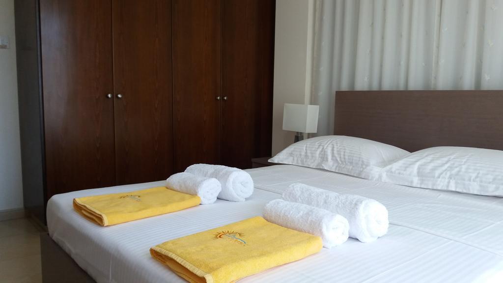 Apartmán 101 Mandritis Court Larnaca Exteriér fotografie
