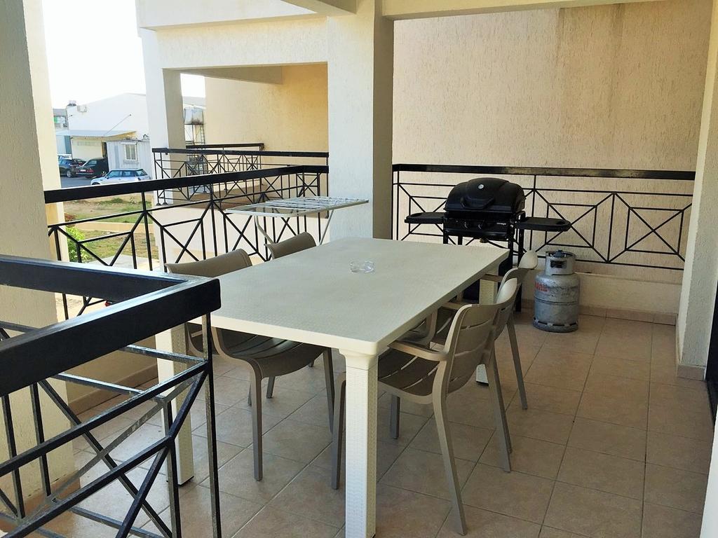 Apartmán 101 Mandritis Court Larnaca Exteriér fotografie