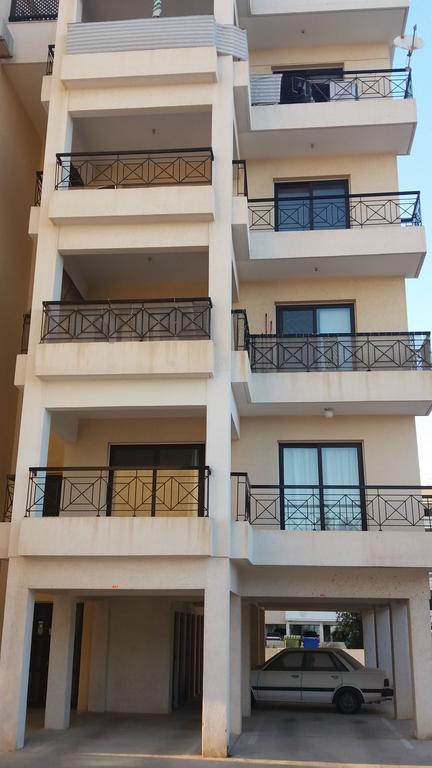 Apartmán 101 Mandritis Court Larnaca Exteriér fotografie