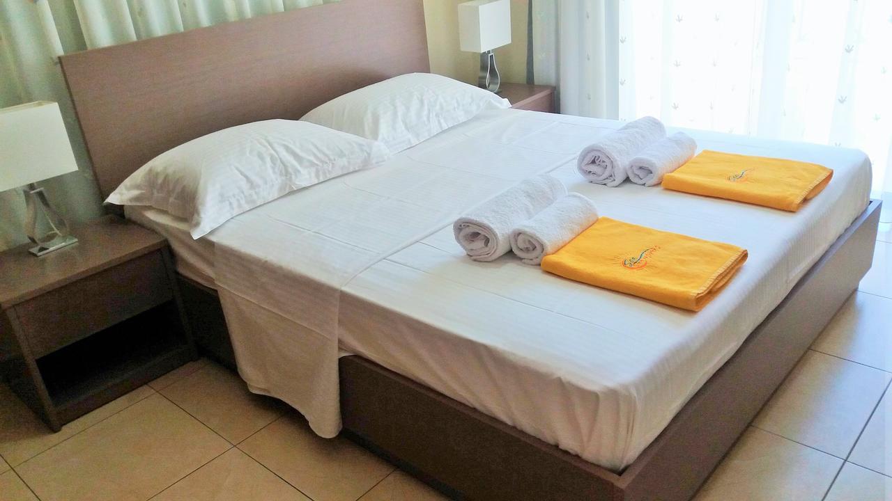 Apartmán 101 Mandritis Court Larnaca Exteriér fotografie